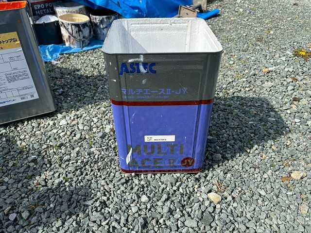 仙台市太白区で外壁塗装、オレンジ外壁と白い軒天・黒い雨樋で印象を引き締めた施工